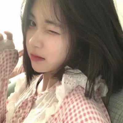 女跳水队员